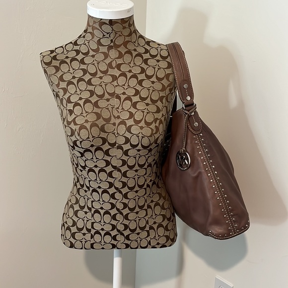 Michael Kors Uptown Astor Leather Bag in excellent pre owned condition - Picture 8 of 16